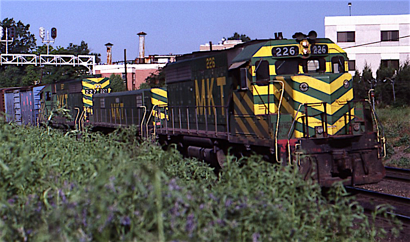 651 MKT226 at someplace